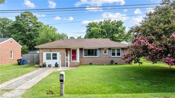 Property Photo:  830 Melvin Dr  VA 23701 