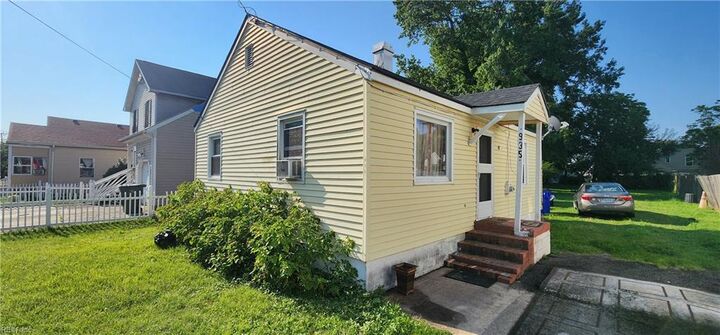 Property Photo: 935 Avenue I VA 23513