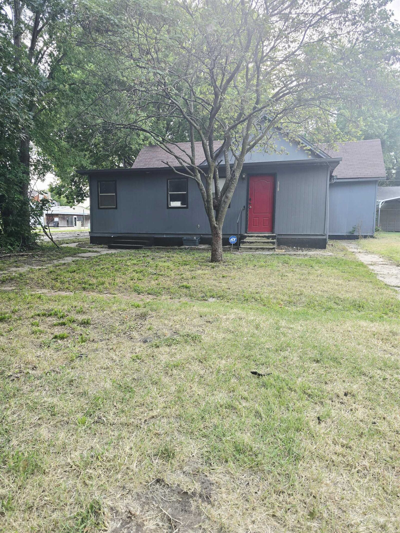 Property Photo: 519 S B St KS 67005