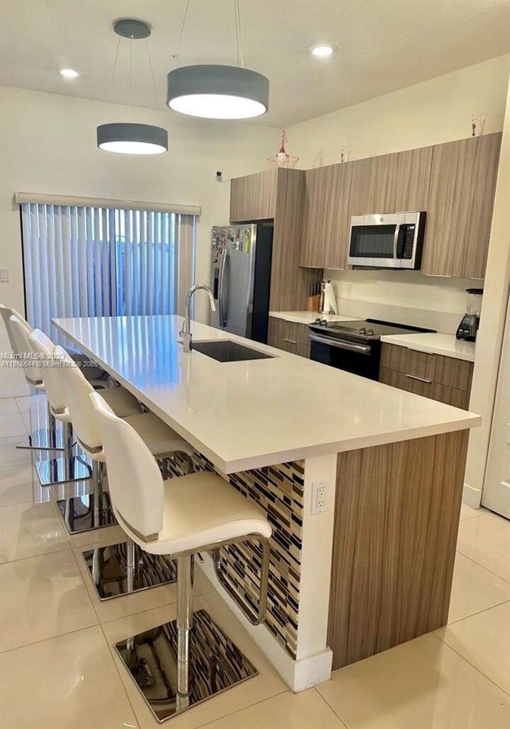 Property Photo: 7855 NW 104th Ave 5 FL 33178