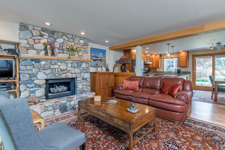 Property Photo: 2100 Warm Springs Rd Rd B ID 83340