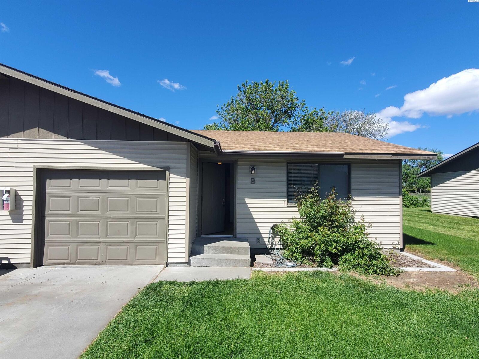 Property Photo:  3400 W Wernett Rd #B  WA 99301 