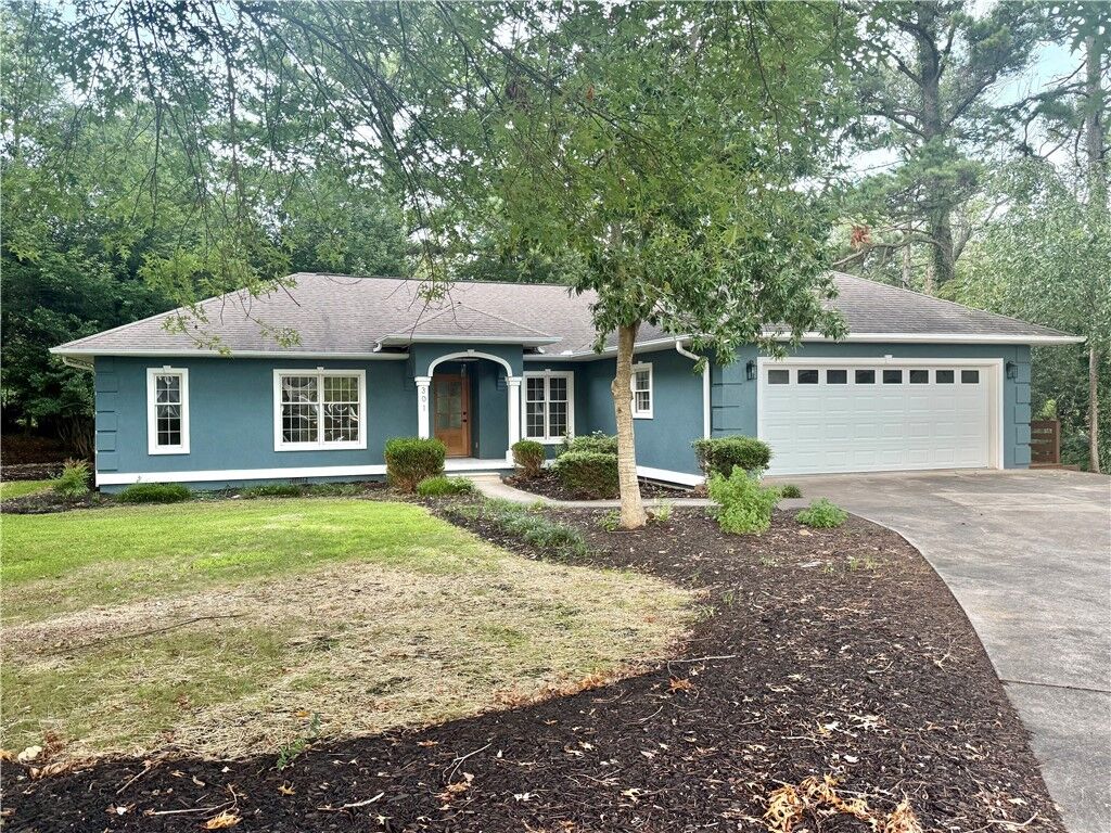 Property Photo:  301 Beech View Court  SC 29672 