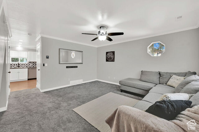 Property Photo: 906 E 1250 S 40 UT 84404