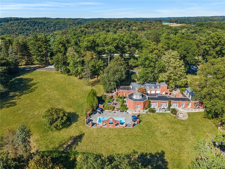 Property Photo: 898 Persimmon Road PA 15143