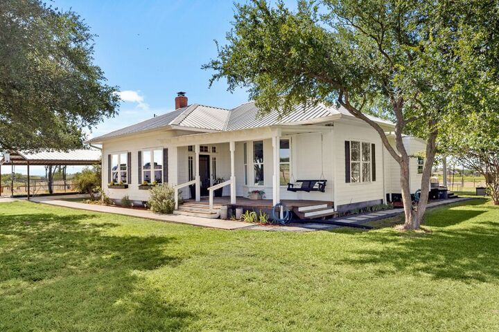 Property Photo: 6673 Center Point Road TX 78666