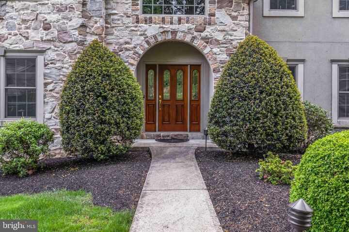 Property Photo: 2347 Abbey Lane PA 17112
