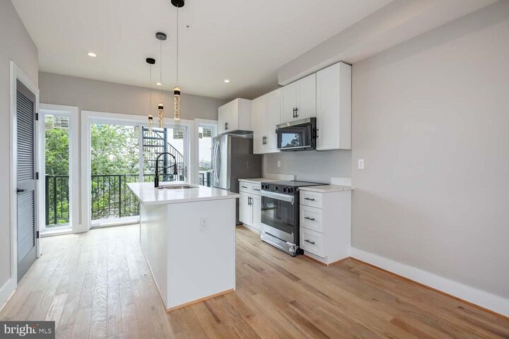 Property Photo: 1237 Oates Street NE B DC 20002