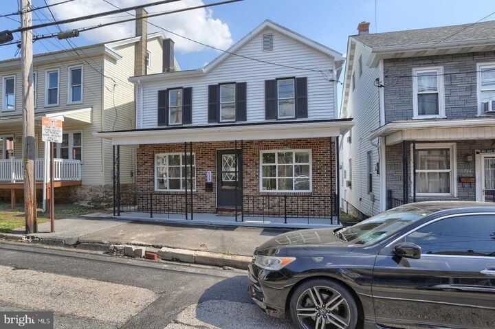 Property Photo:  738 E Grand Avenue  PA 17980 