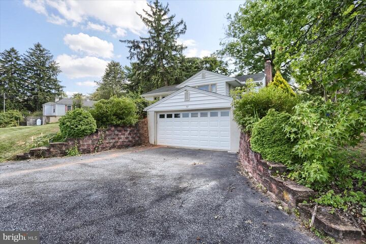 Property Photo:  82 Springers Lane  PA 17070 