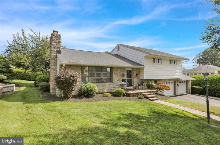 Property Photo: 320 Pennsylvania Avenue PA 19607