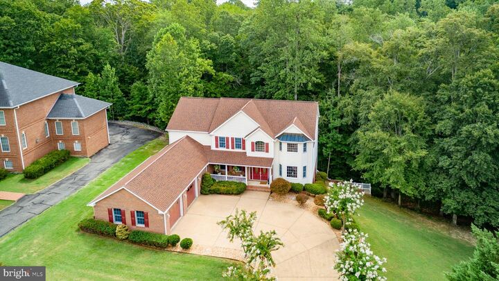Property Photo: 1001 Featherston Court VA 22401