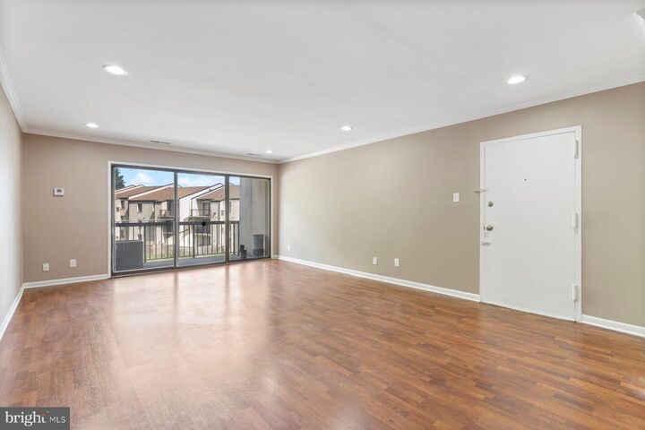 10110 Campus Way S 304-8A  Upper Marlboro MD 20774 photo