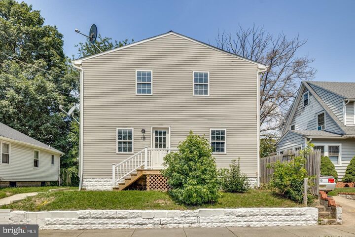 Property Photo:  158 State Street  NJ 08069 