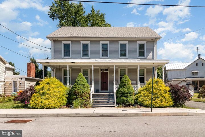 211 E Pine Street  Mount Holly Springs PA 17065 photo