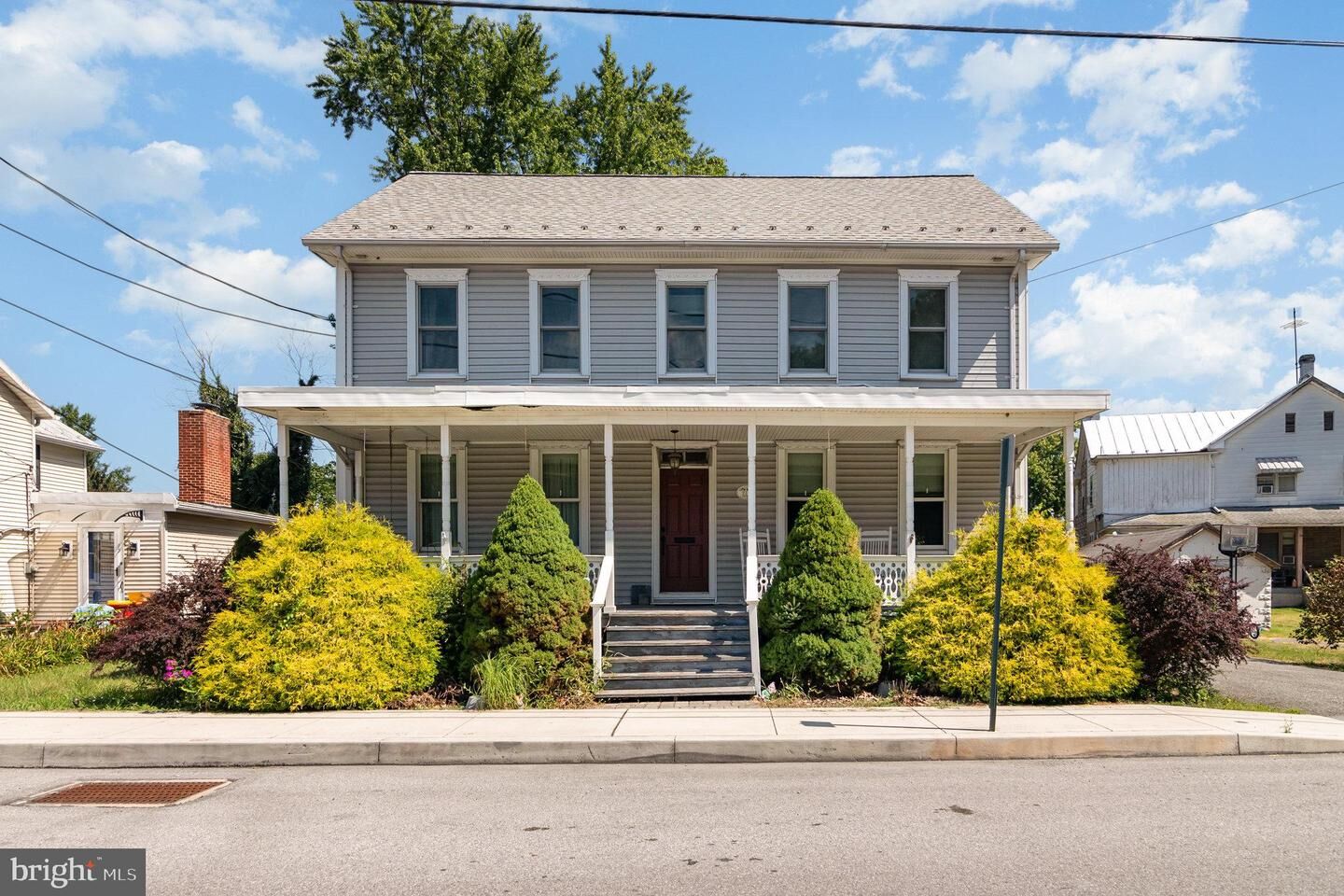 Property Photo: 211 E Pine Street PA 17065
