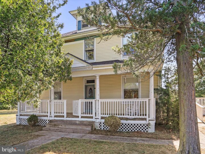 Property Photo: 1048 Fairview Drive WV 25411