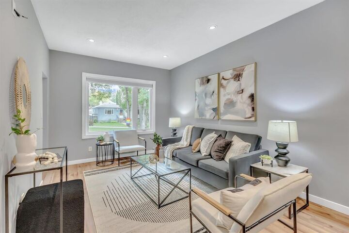 Property Photo: 860 Strathcona Street MB R3G 3G2