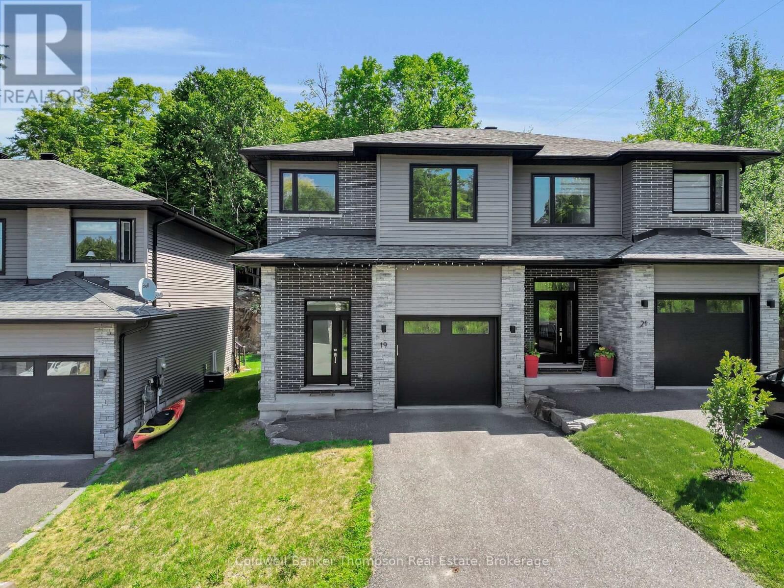 Property Photo:  19 Cascade Lane  ON P1H 2N5 