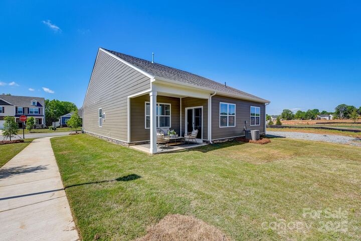 Property Photo: 1121 Secrest Commons Drive NC 28112