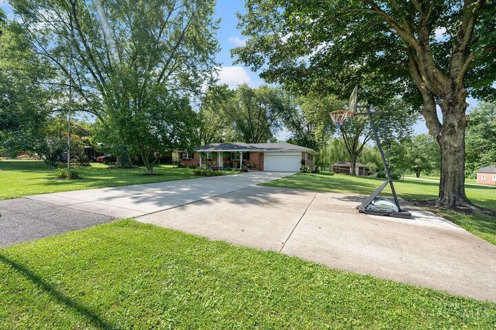 Property Photo:  6261 Todhunter Road  OH 45044 