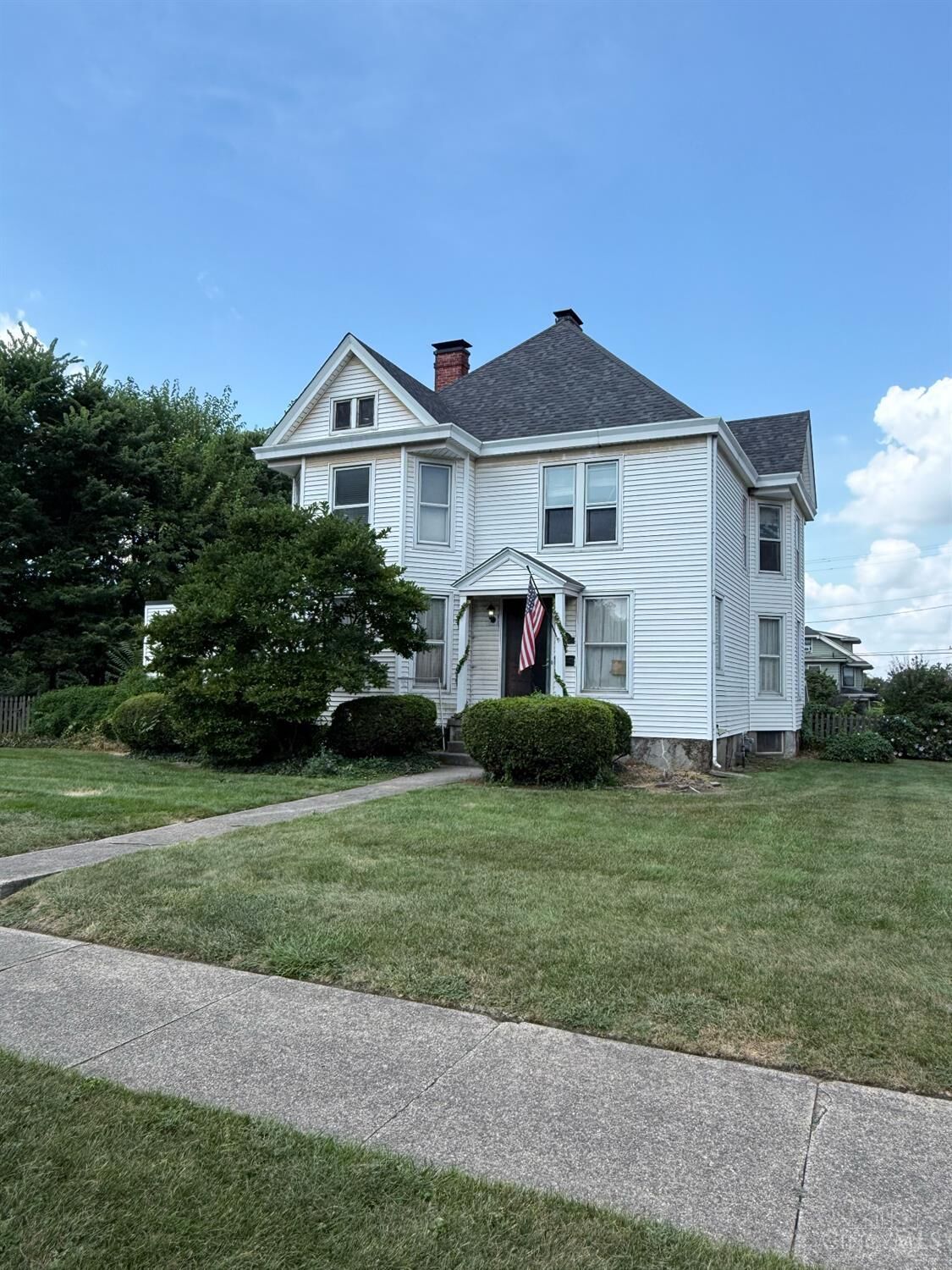 Property Photo:  300 The Alameda  OH 45044 