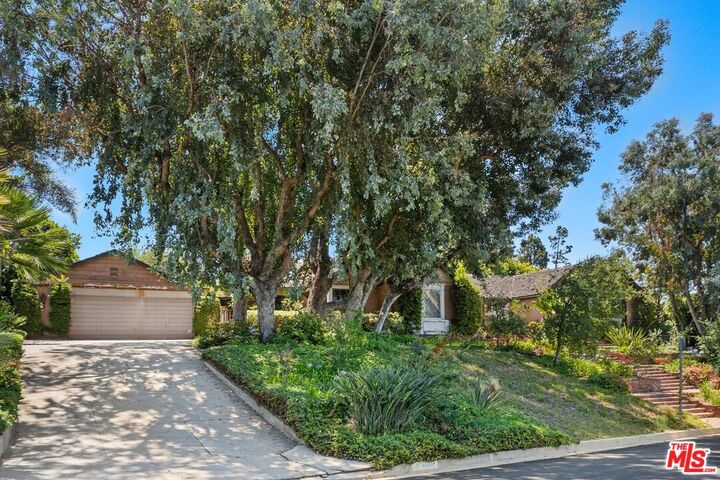 11450 Ayrshire Rd  Los Angeles CA 90049 photo