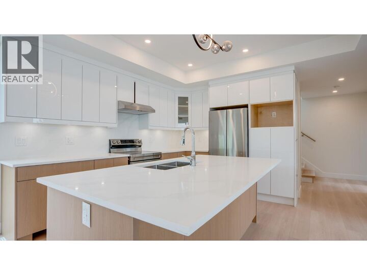 Photo de la propriété:  5705 Heritage Drive 5  BC V1H 1B1 