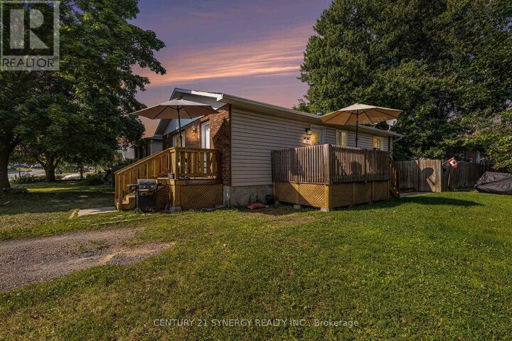 Property Photo: 389 Thomas Street ON K7C 3Z3