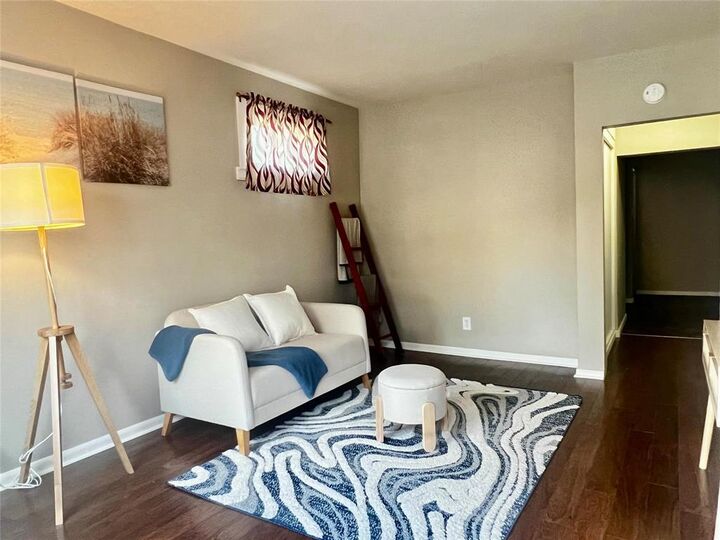 Property Photo: 566 Burrows Avenue MB R2W 2A6