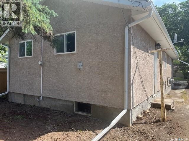 Property Photo:  270 Scarth Street  SK S4R 2C1 
