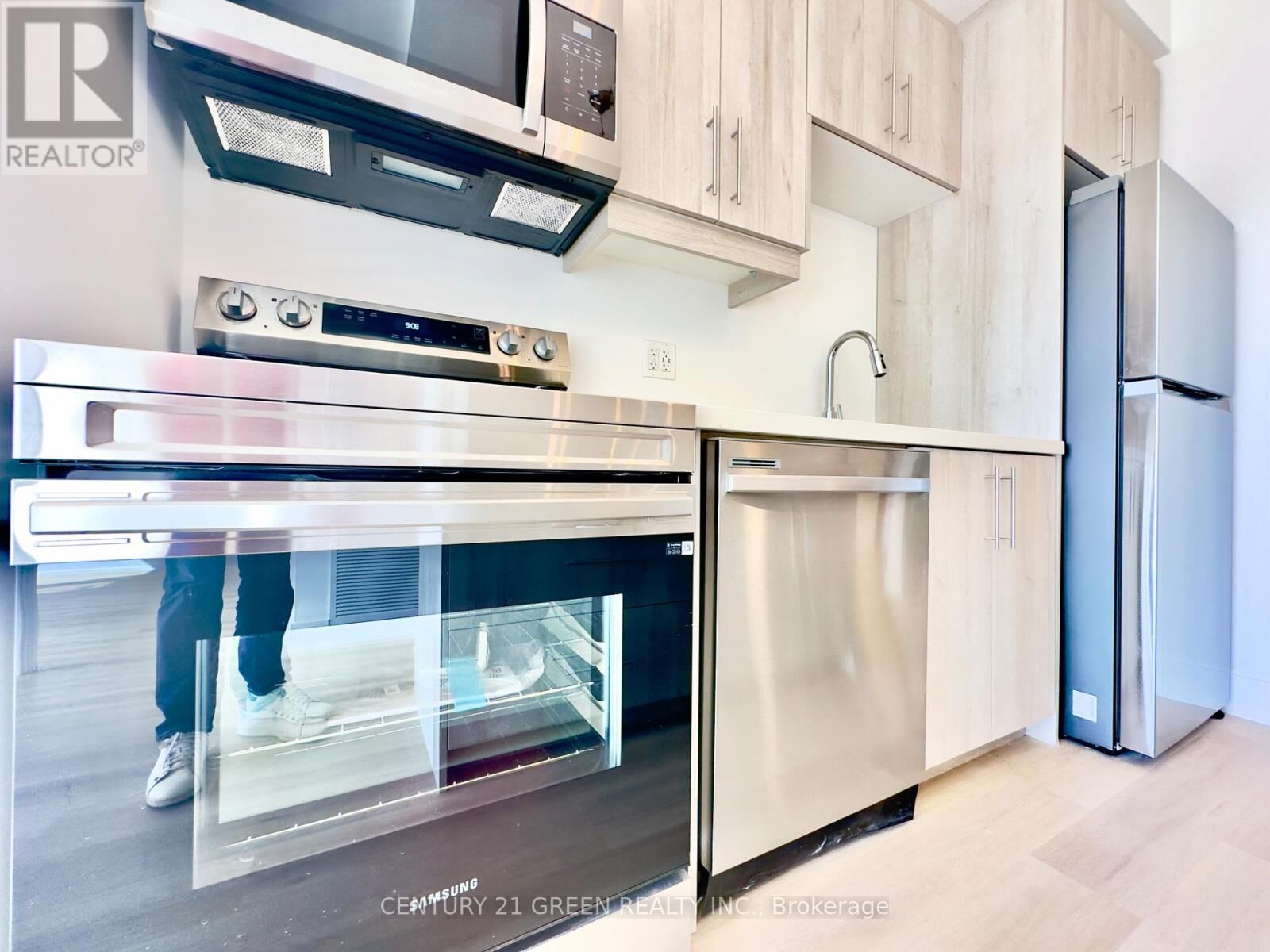 Property Photo:  575 Conklin Road North 913  ON N3T 0Y2 