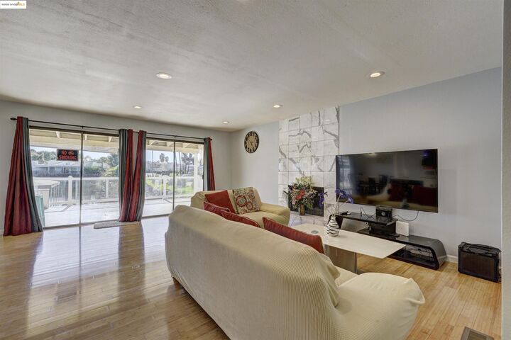 Property Photo:  5106 Cabrillo Pt  CA 94505 