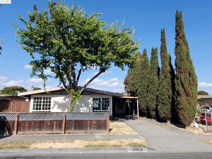 Property Photo: 27828 Mandarin Ave CA 94544