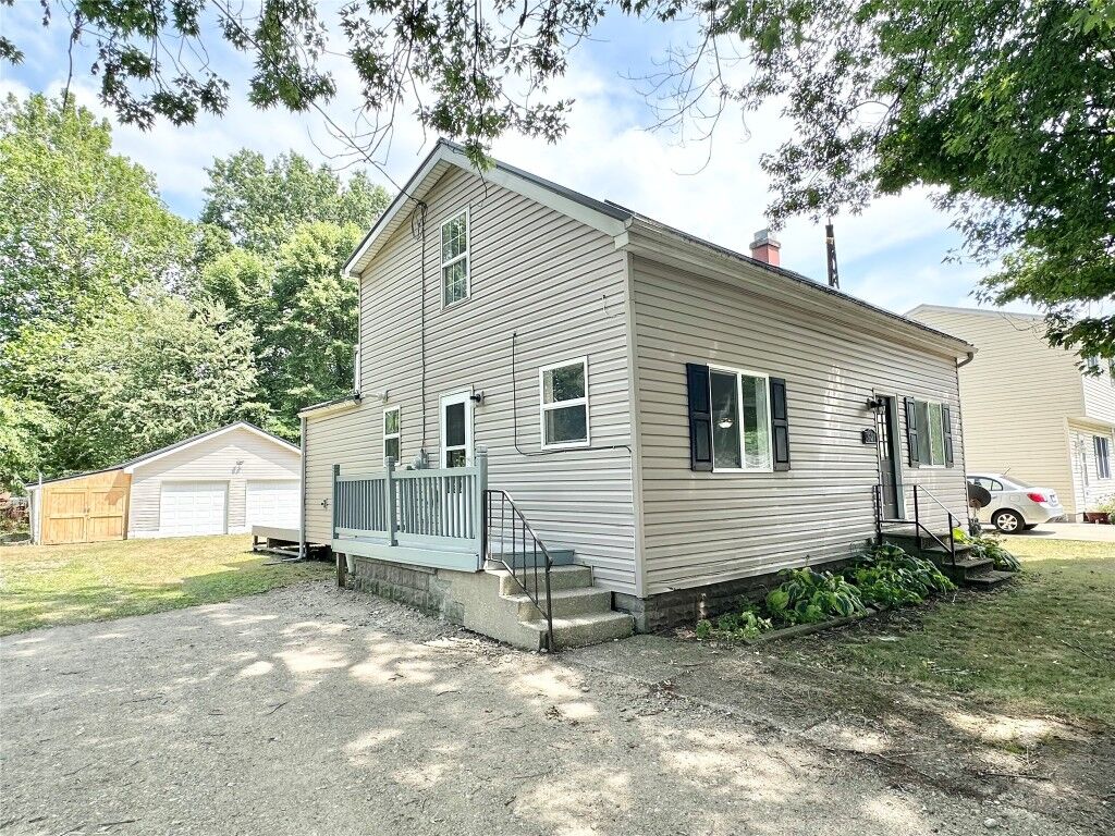 Property Photo: 1927 Cole Drive PA 16505