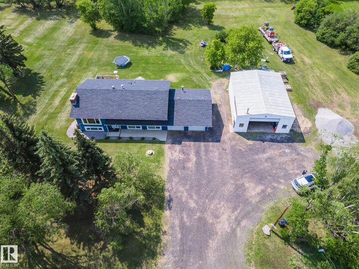 253 22550 Twp Rd 522  Rural Strathcona County AB T8B 1G8 photo