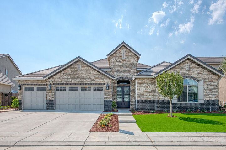 678 Ponderosa Way W  Madera CA 93636 photo