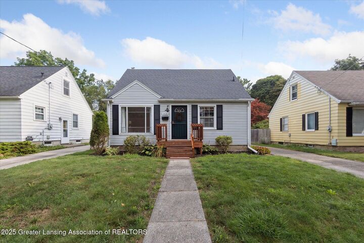 Property Photo:  2631 Lasalle Boulevard  MI 48912 