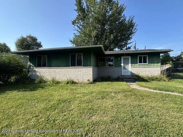 Property Photo:  3619 Coachlight Common Street  MI 48911 