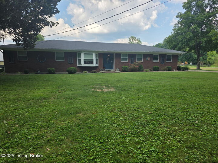 Property Photo: 1015 Mt Holly Rd KY 40118