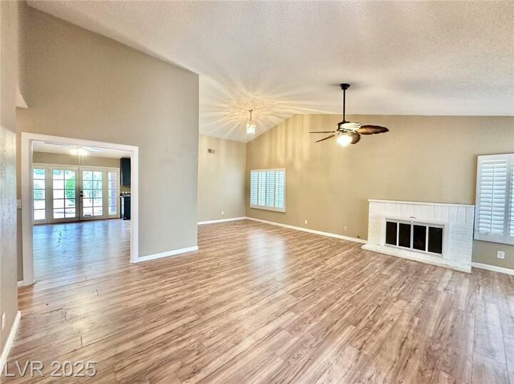 Property Photo: 6672 Peachtree Lane NV 89103