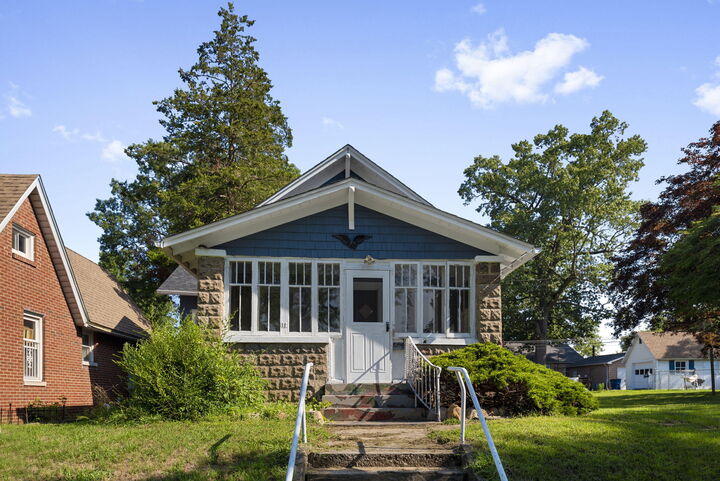 Property Photo: 304 Gardena Street IN 46360