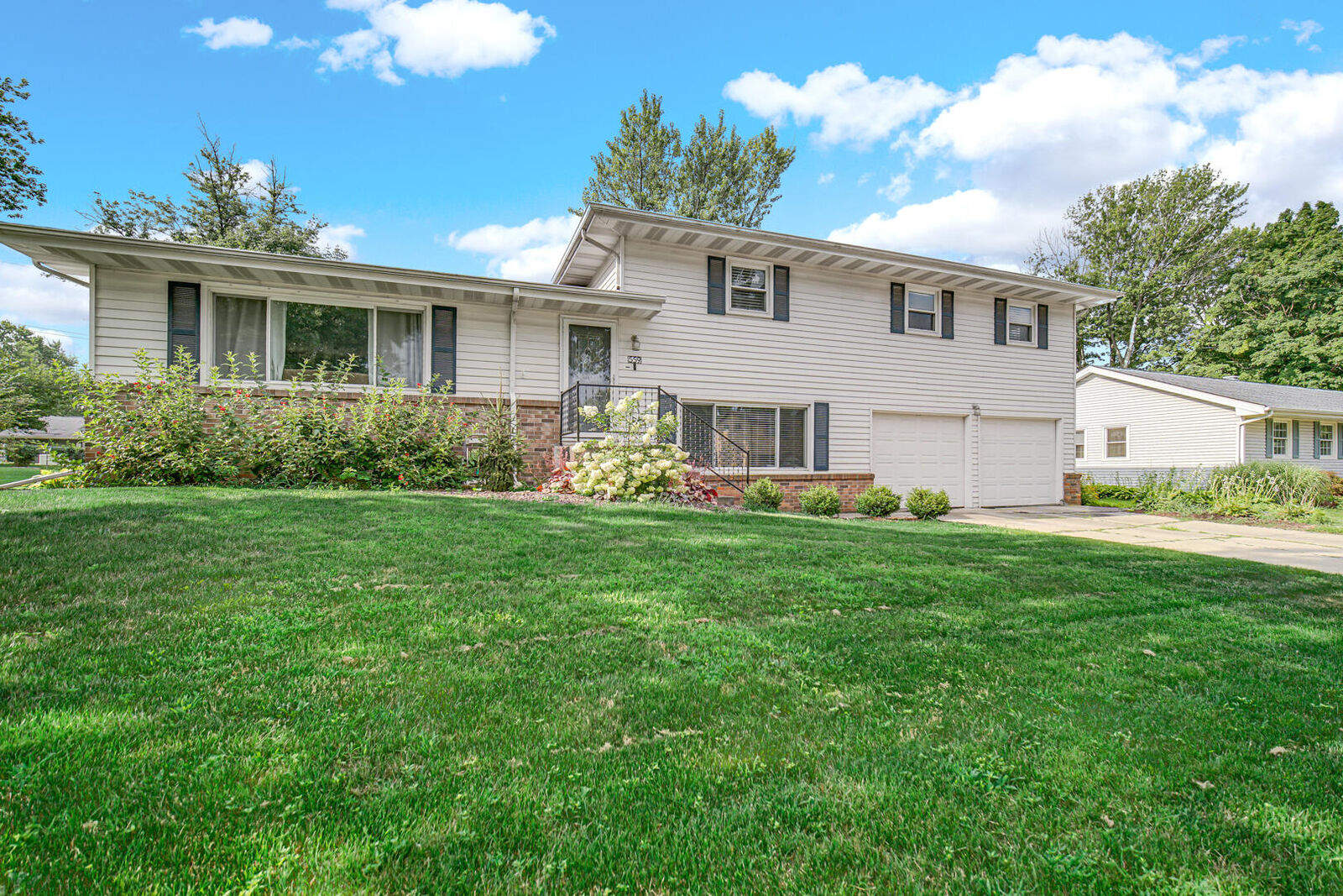Property Photo: 559 Gene Lane IN 46385