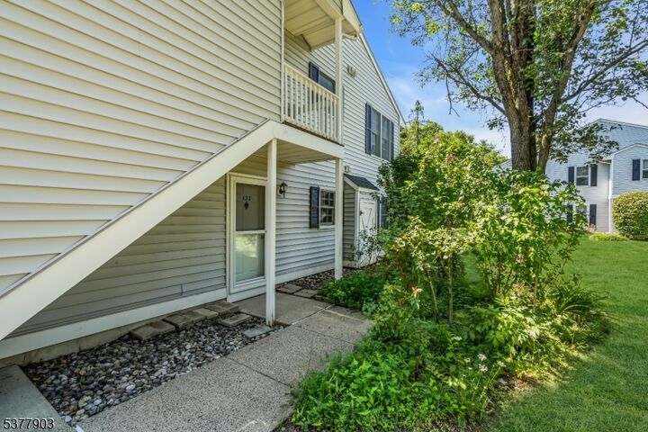 Property Photo: 133 Mockingbird Ct NJ 08887