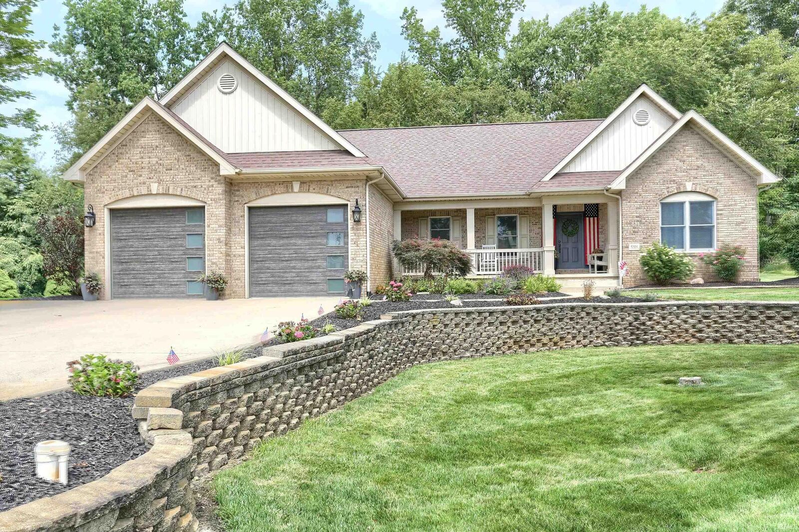 Property Photo:  5203 N Sawgrass Lane  IN 46538 