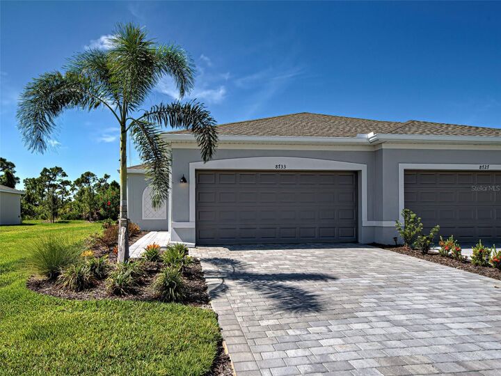 Property Photo: 8733 Seasalt Loop FL 34224