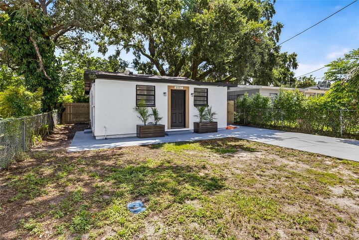 Property Photo: 4407 N 41st Street FL 33610