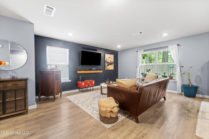 Property Photo: 2409 Esplanade Street MS 39564