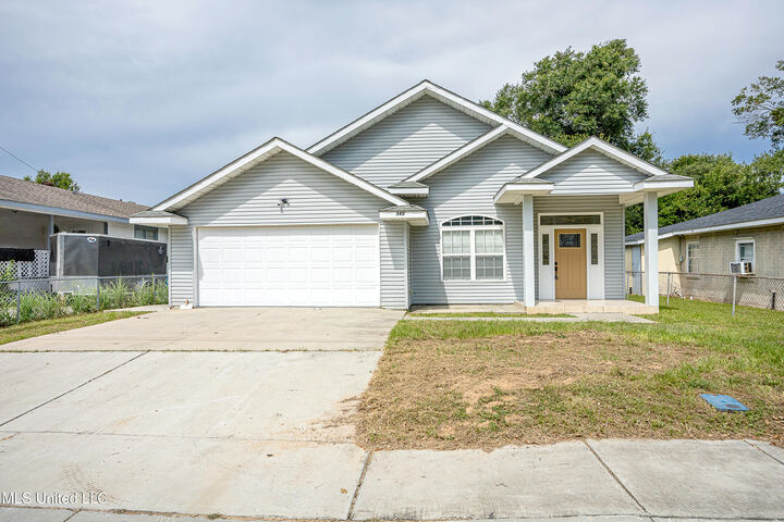 345 Bowen Street  Biloxi MS 39530 photo
