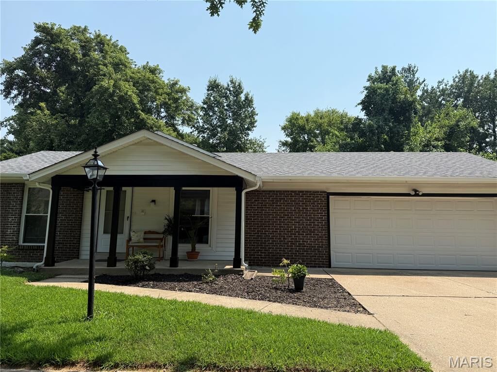 Property Photo: 2506 Pheasant Run Drive MO 63043